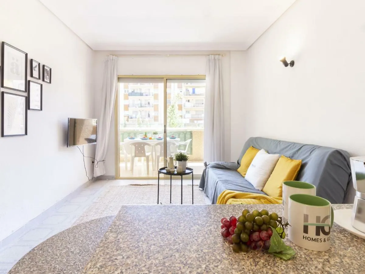 Homes & Go Albeniz Basic La Pineda Appartamento